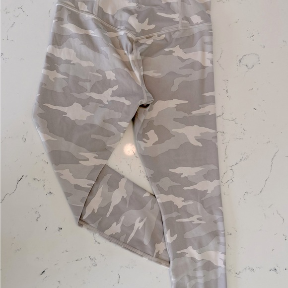 Athleta Elation 7/8 Tight - Picture 3 of 4